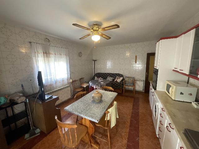 Imagen 10 Inmueble 299460 - Casa Aislada en venta en Escalona / Chalet aislado en venta con gran parcela con vistas