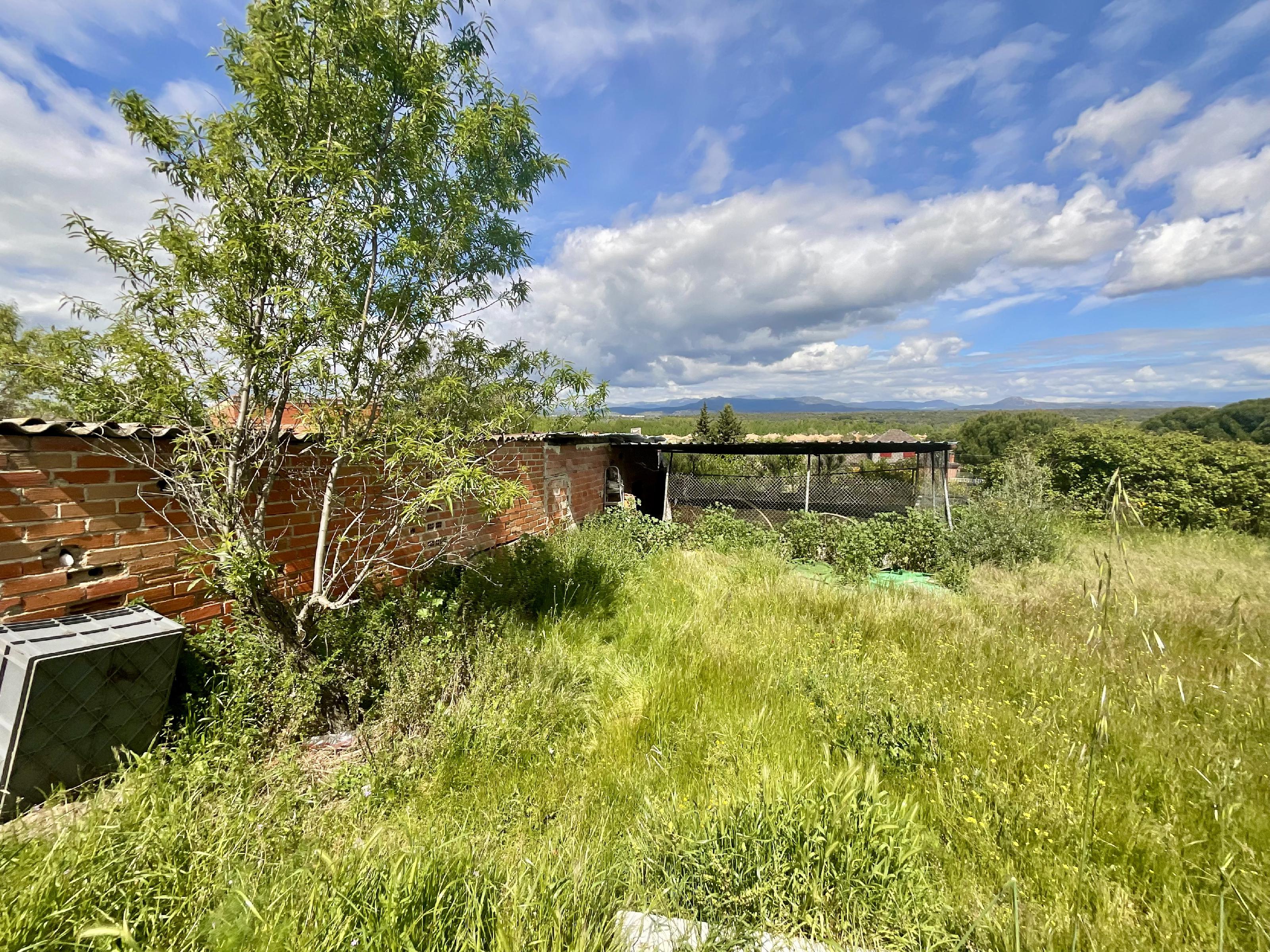 Imagen 32 Casa Aislada en venta en Escalona / Chalet aislado en venta con gran parcela con vistas