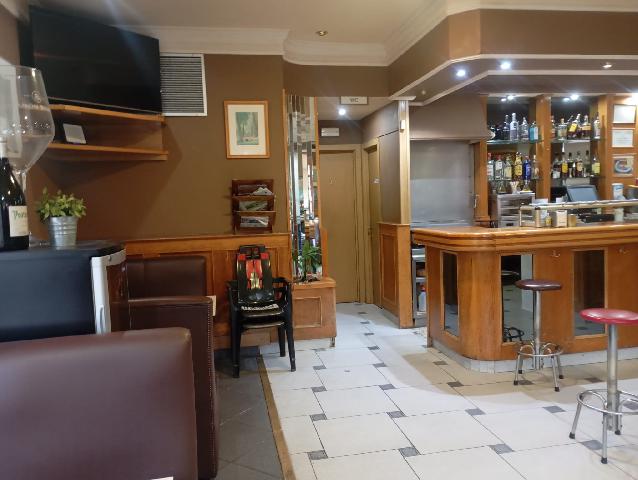 Imagen 2 Inmueble 300617 - Local Comercial en venta en Villaviciosa De Odón / Restaurante ubicado en el bosque con cartera