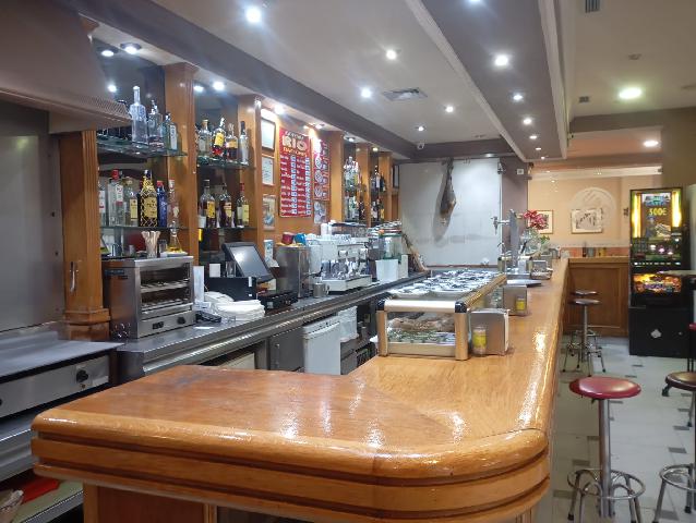 Imagen 3 Inmueble 300617 - Local Comercial en venta en Villaviciosa De Odón / Restaurante ubicado en el bosque con cartera