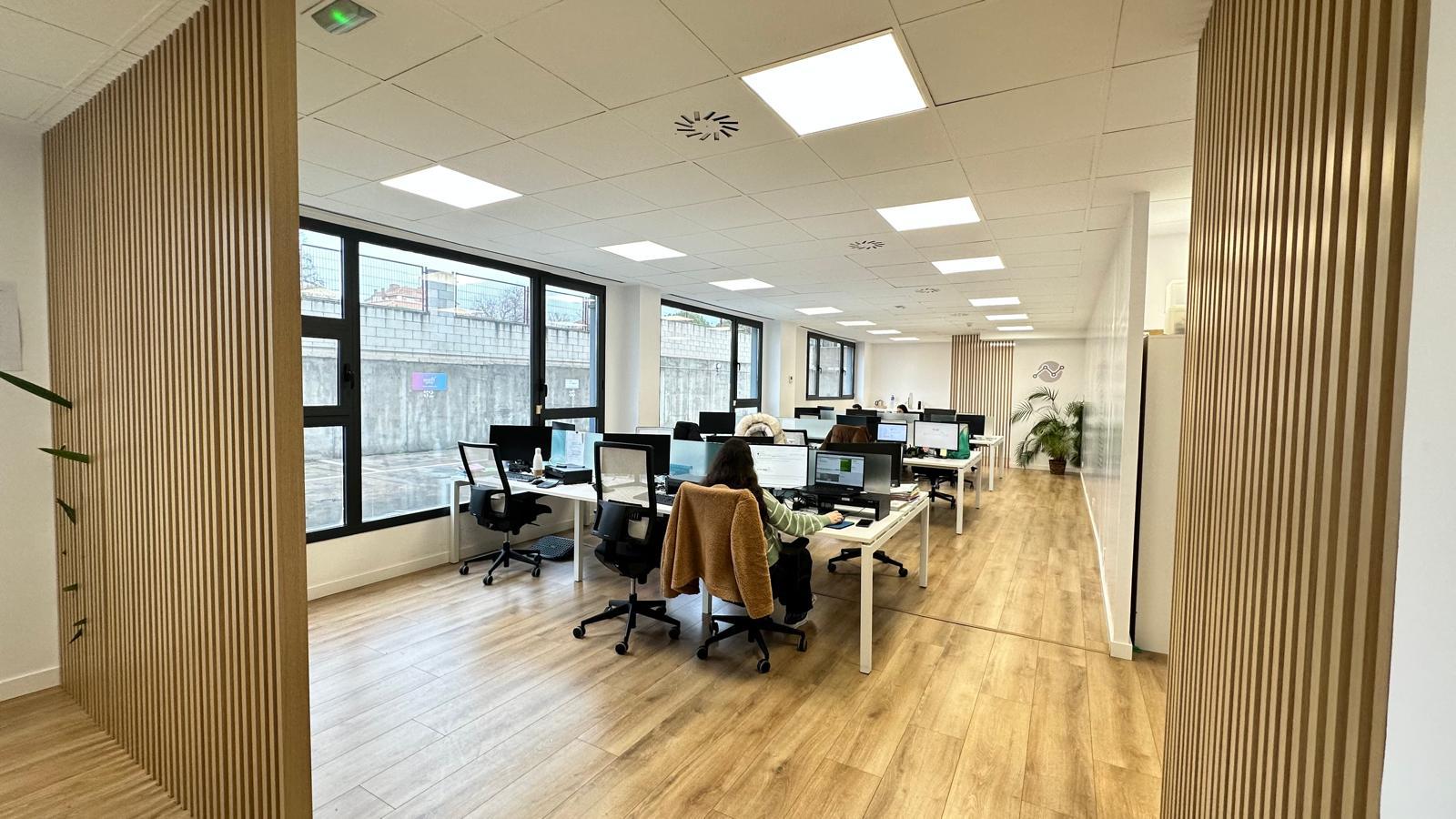 Imagen 2 Local Comercial en venta en Villaviciosa De Odón / Locales en edificio de oficinas en pol....