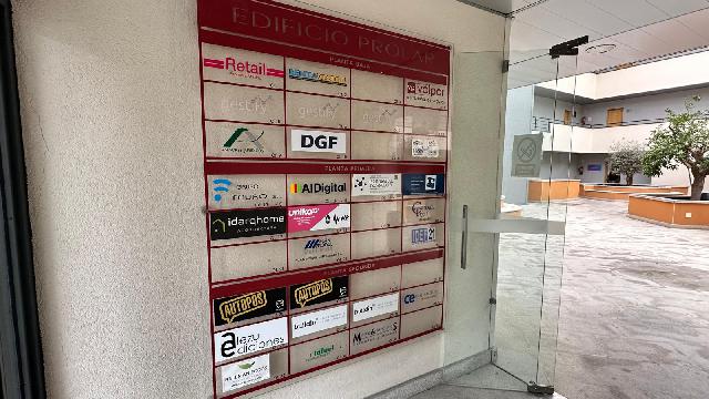 Imagen 8 Inmueble 300701 - Local Comercial en venta en Villaviciosa De Odón / Locales en edificio de oficinas en pol....