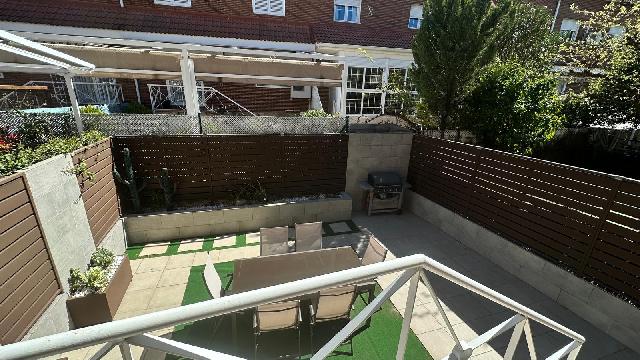 Imagen 9 Inmueble 302046 - Casa Adosada en venta en Alcorcón / Chalet en zona de las retamas para entrar a vivir