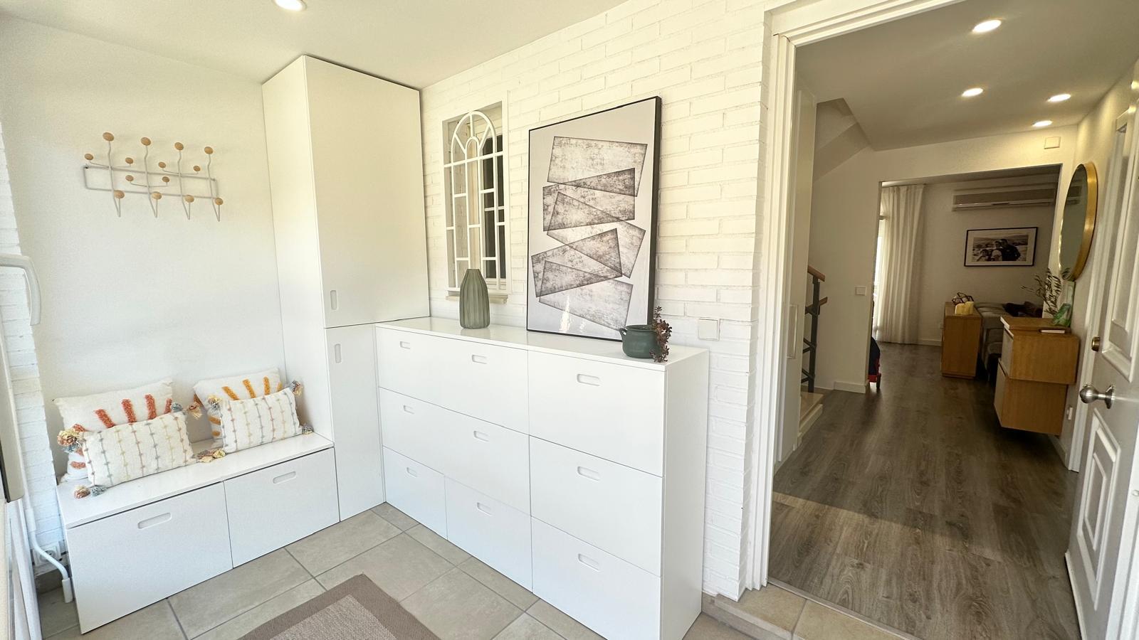 Imagen 2 Casa Adosada en venta en Alcorcón / Chalet en zona de las retamas para entrar a vivir