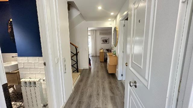 Imagen 2 Inmueble 302046 - Casa Adosada en venta en Alcorcón / Chalet en zona de las retamas para entrar a vivir