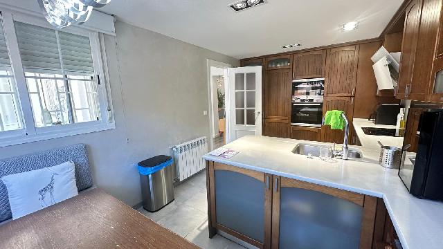 Imagen 6 Inmueble 302046 - Casa Adosada en venta en Alcorcón / Chalet en zona de las retamas para entrar a vivir