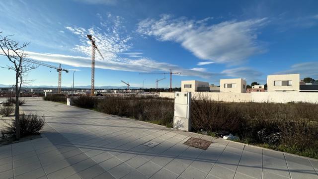 Imagen 1 Inmueble 302434 - Solar Urbano en venta en Villaviciosa De Odón / Terreno urbano de 525 m2 se puede construi...