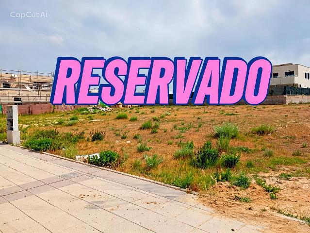 Imagen 1 Inmueble 302434 - Solar Urbano en venta en Villaviciosa De Odón / Terreno urbano de 525 m2 se puede construi...