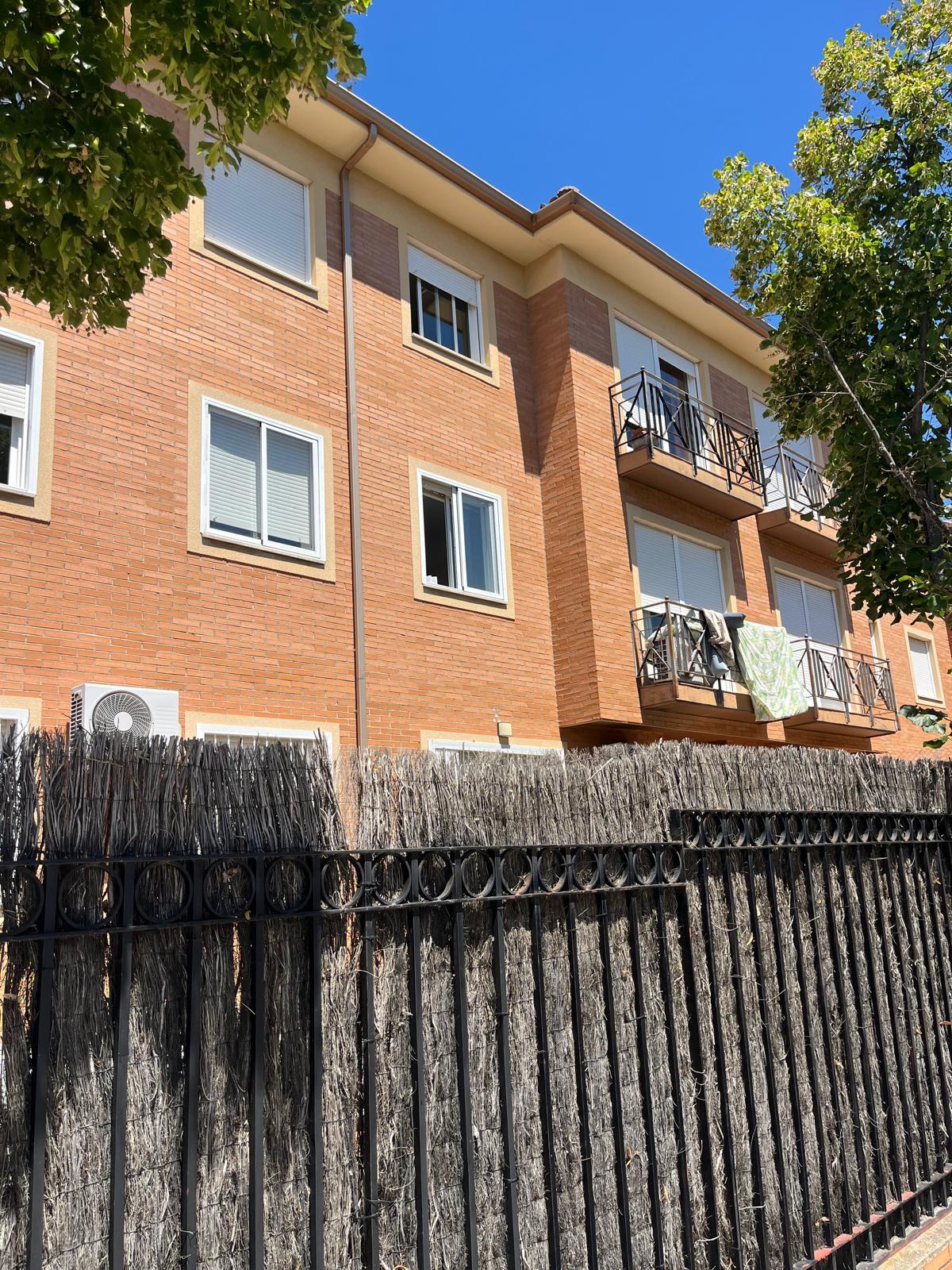 Imagen 1 Apartamento en venta en Villaviciosa De Odón / Piso centrico en avenida principe de asturias
