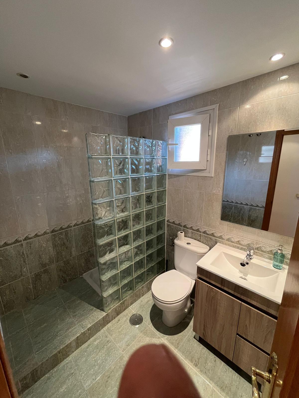 Imagen 15 Apartamento en venta en Villaviciosa De Odón / Piso centrico en avenida principe de asturias
