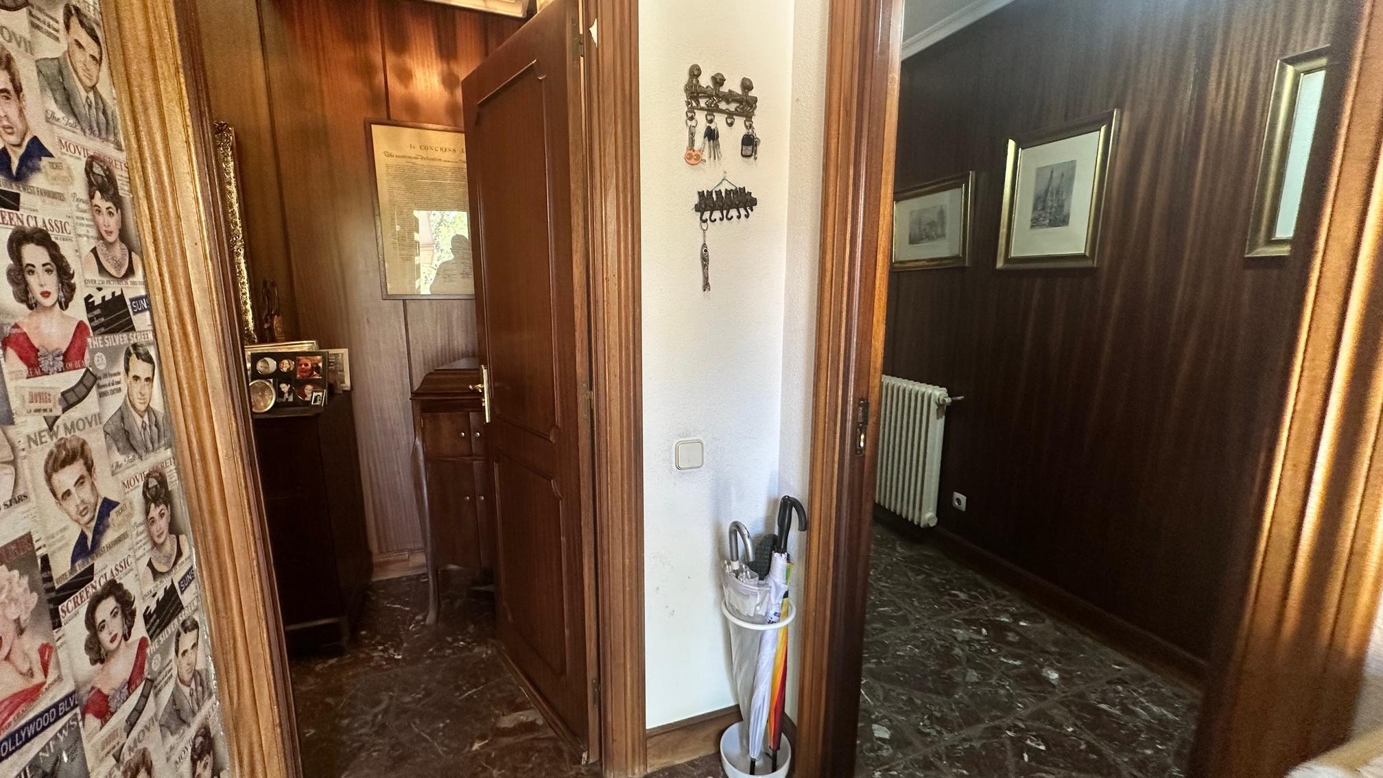 Imagen 2 Casa Aislada en venta en Galapagar / Chalet independiente de estilo ingles