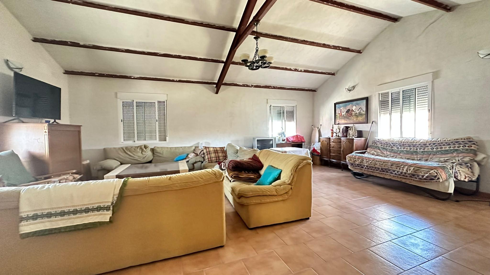 Imagen 16 Casa Aislada en venta en Pinarnegrillo / Fachada de cemento con revestimiento de piedra