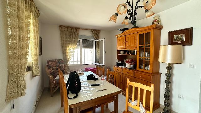 Imagen 9 Inmueble 305043 - Casa Aislada en venta en Pinarnegrillo / Fachada de cemento con revestimiento de piedra