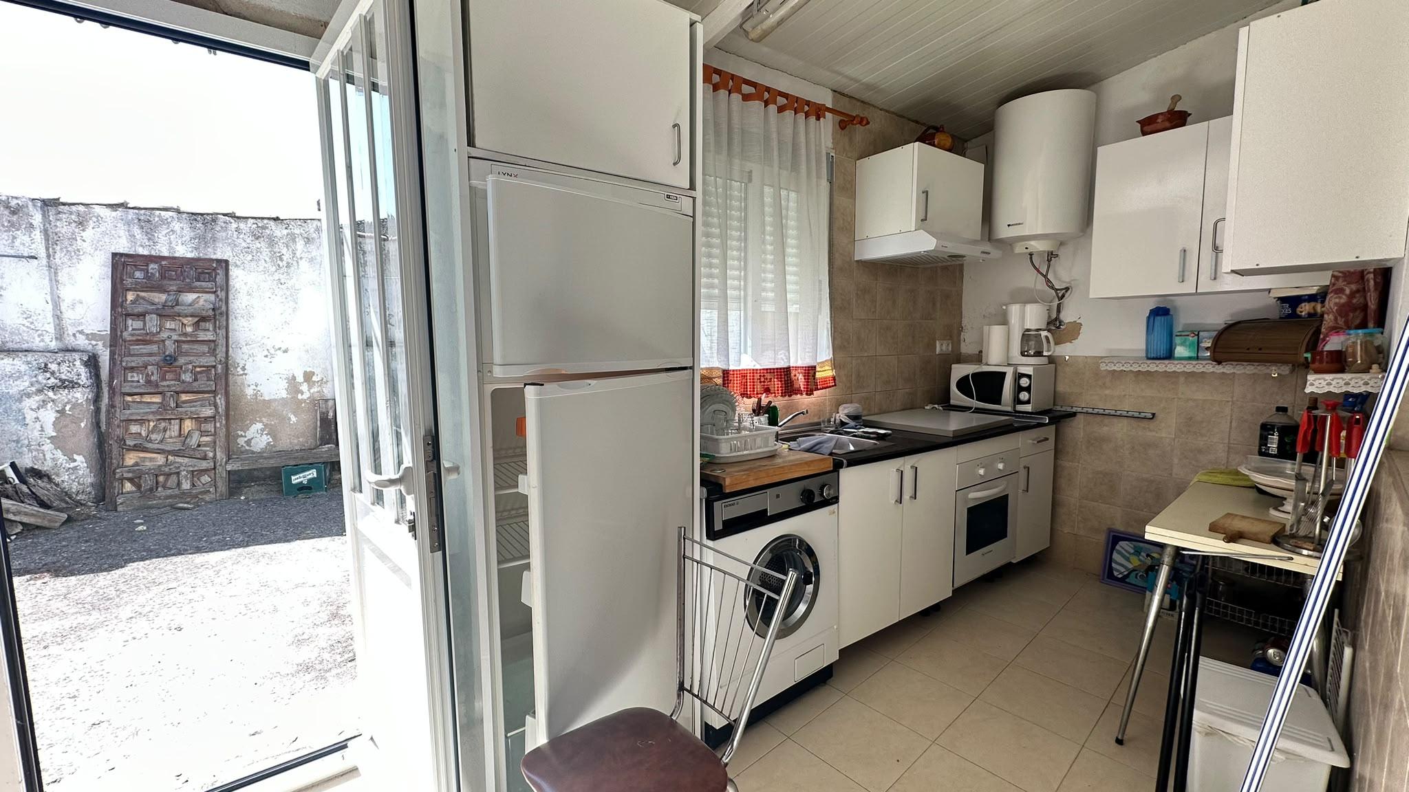 Imagen 8 Casa Aislada en venta en Pinarnegrillo / Fachada de cemento con revestimiento de piedra