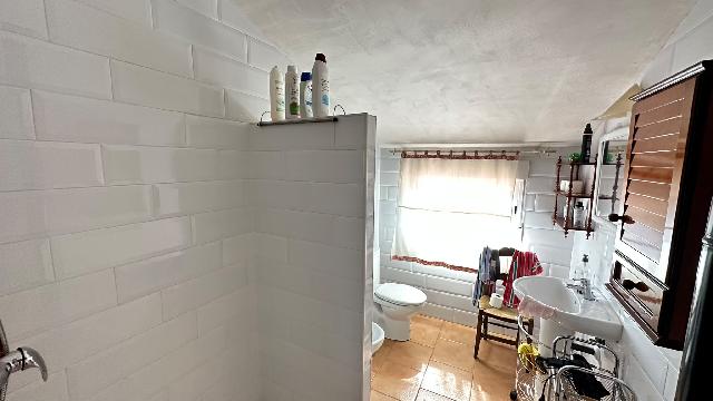 Imagen 21 Inmueble 305043 - Casa Aislada en venta en Pinarnegrillo / Fachada de cemento con revestimiento de piedra