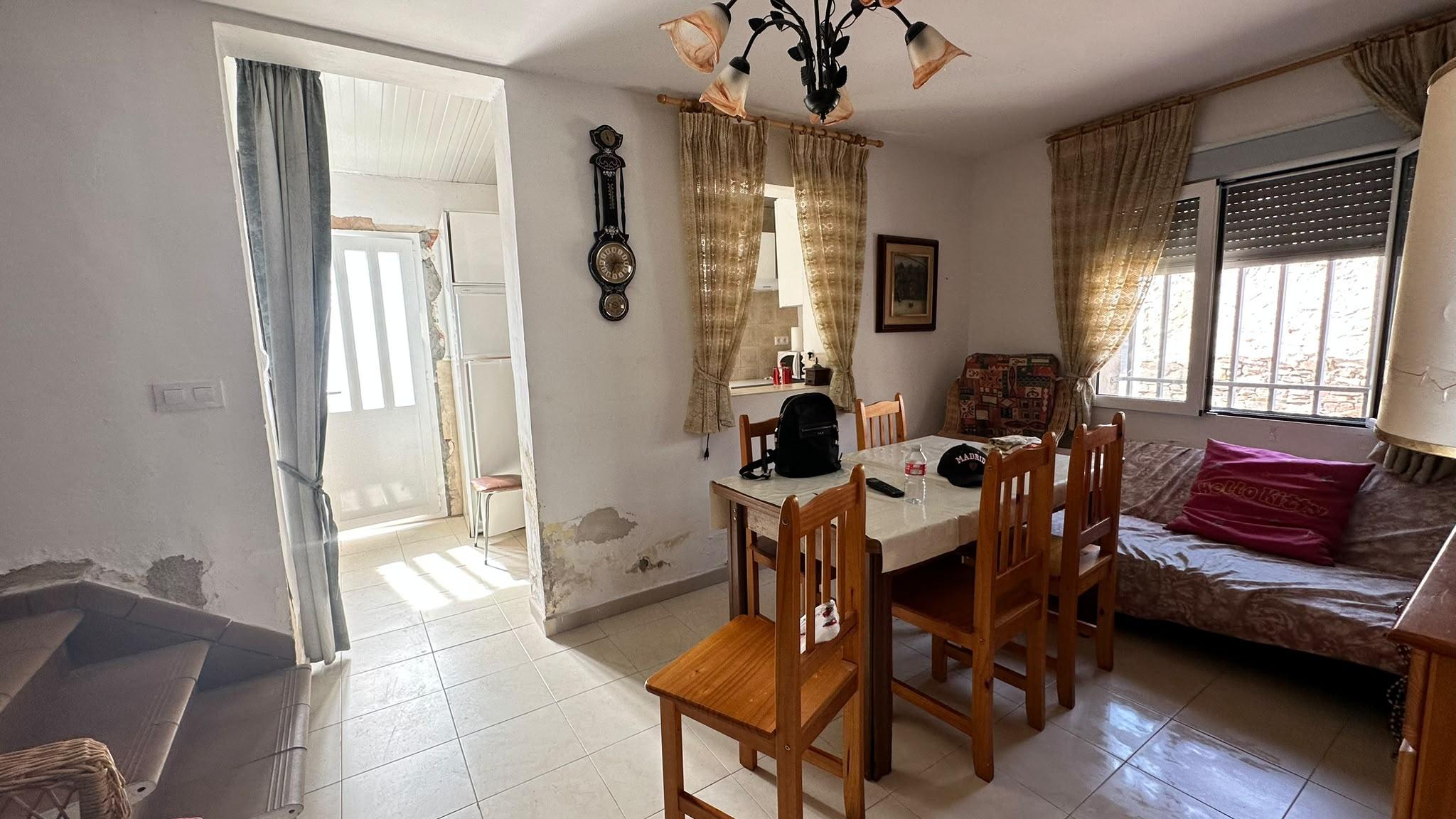 Imagen 10 Casa Aislada en venta en Pinarnegrillo / Fachada de cemento con revestimiento de piedra