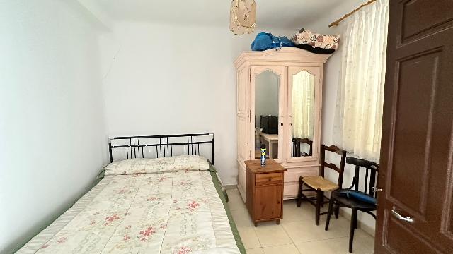 Imagen 6 Inmueble 305043 - Casa Aislada en venta en Pinarnegrillo / Fachada de cemento con revestimiento de piedra