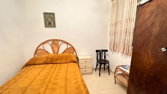 Imagen 5 Inmueble 305043 - Casa Aislada en venta en Pinarnegrillo / Fachada de cemento con revestimiento de piedra