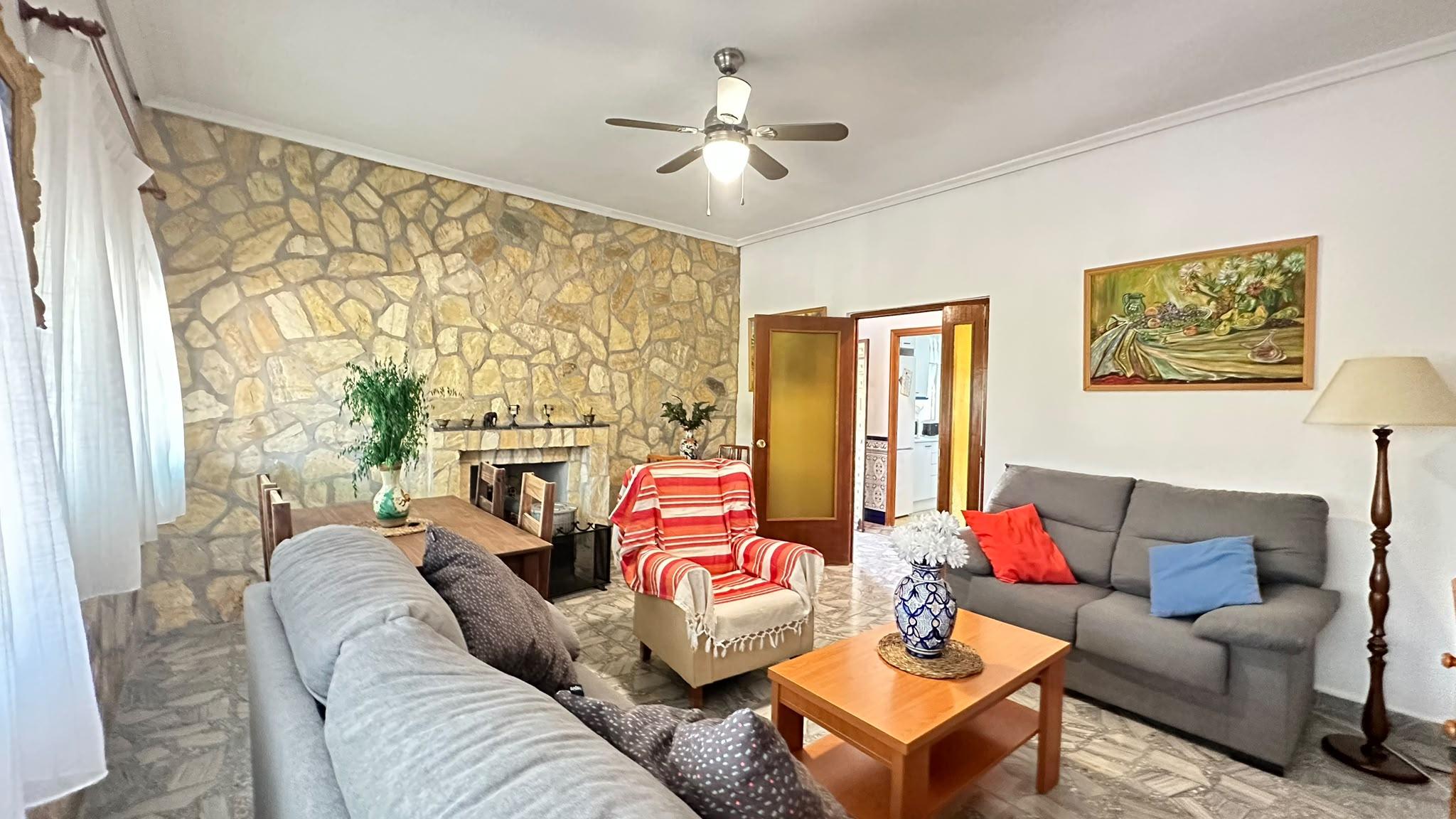 Imagen 14 Casa Aislada en venta en Escalona / Casa de ladrillo de una planta con 4 habitaciones