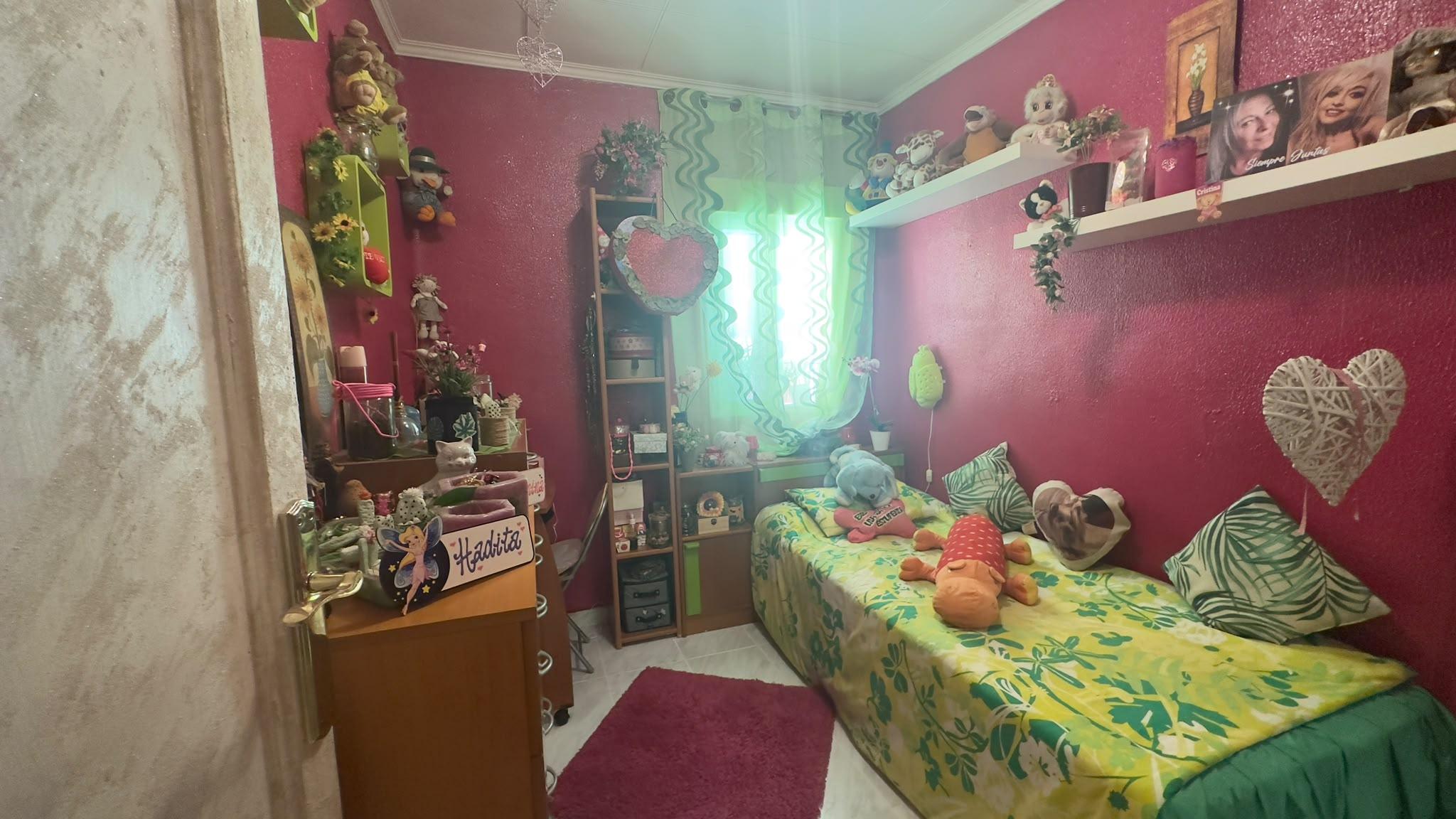 Imagen 17 Apartamento en venta en Madrid / Casa de 94,50 metro en zona estrecho con 4 habitaciones