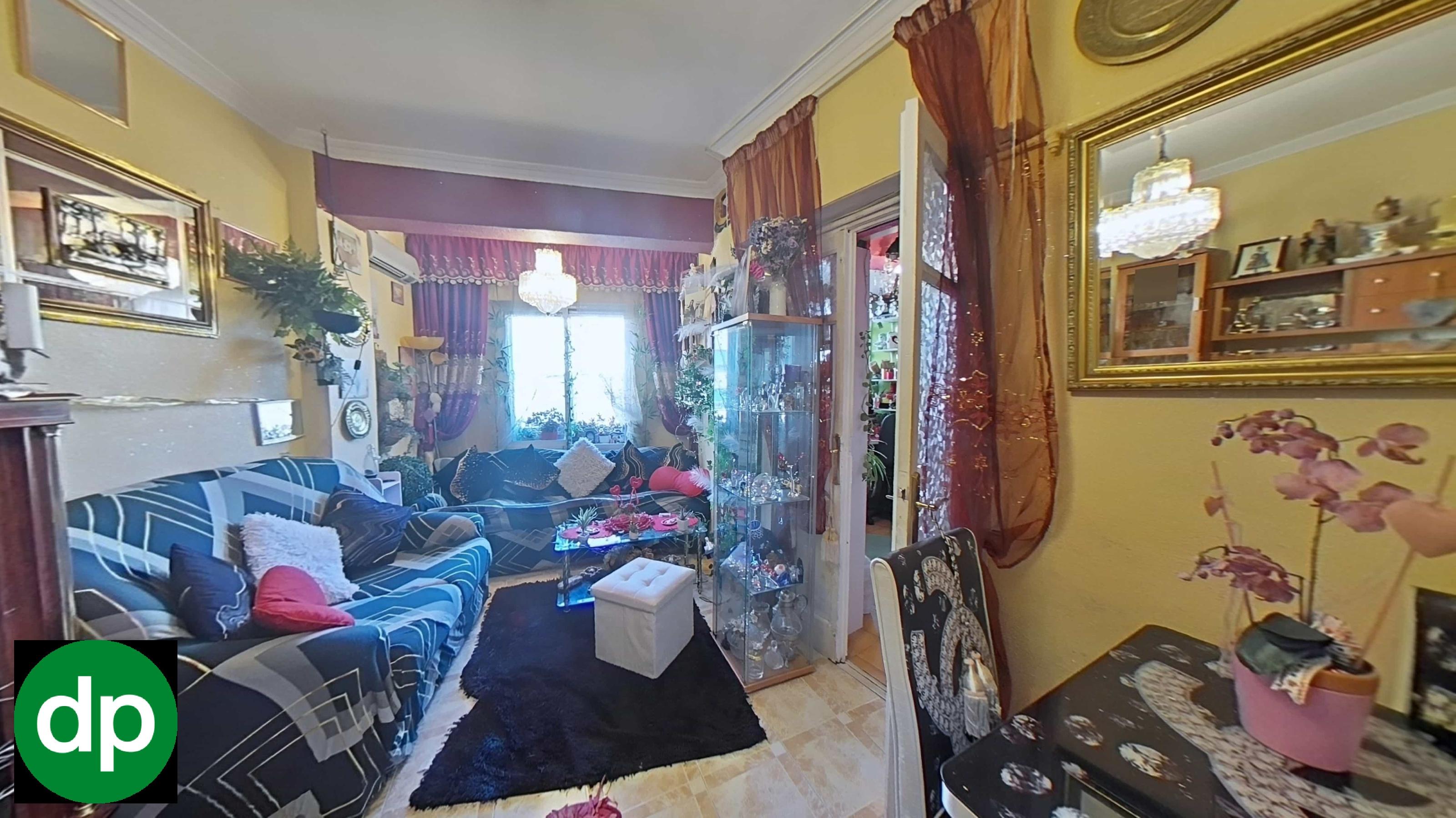 Imagen 1 Apartamento en venta en Madrid / Casa de 94,50 metro en zona estrecho con 4 habitaciones