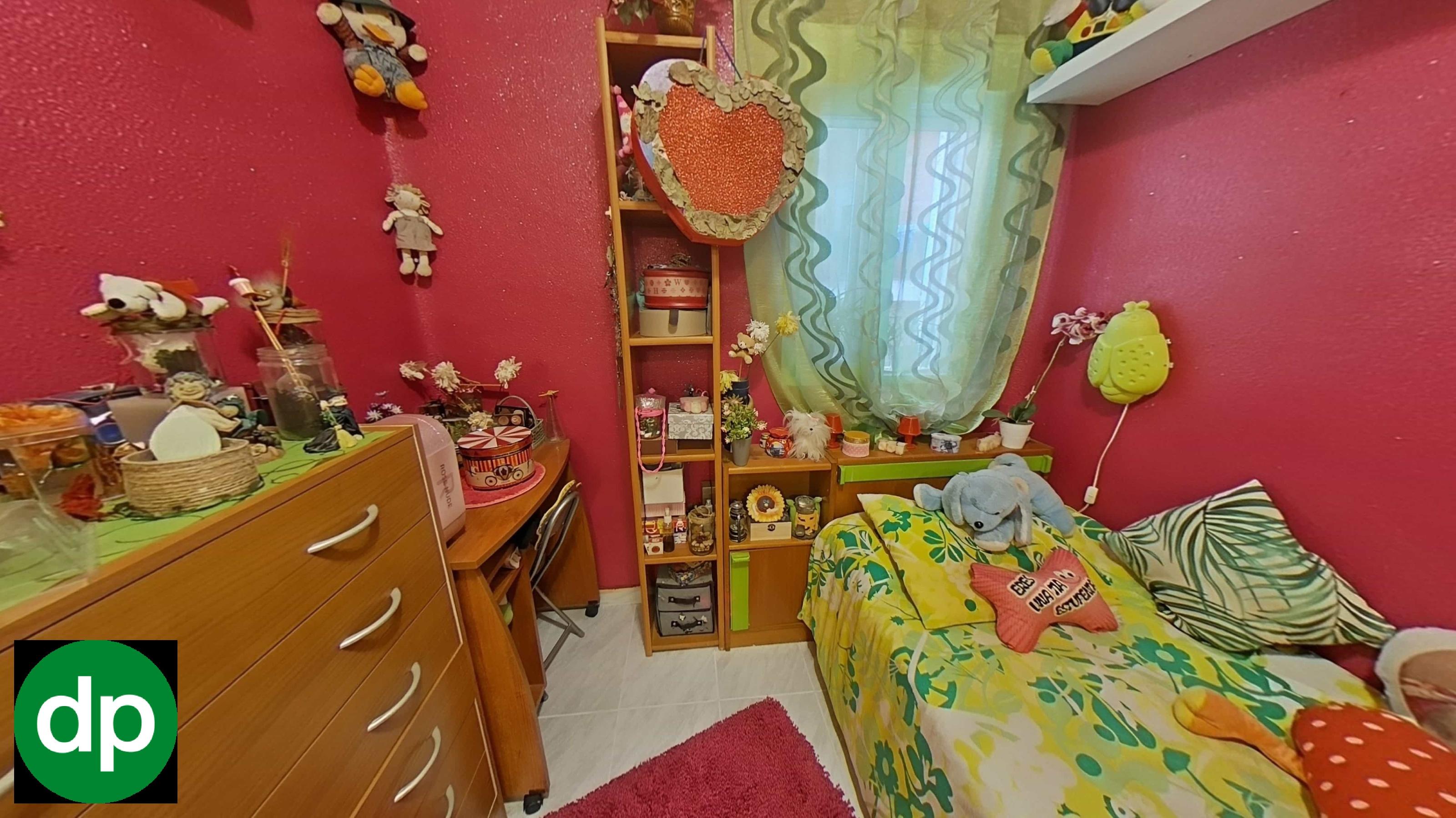 Imagen 29 Apartamento en venta en Madrid / Casa de 94,50 metro en zona estrecho con 4 habitaciones