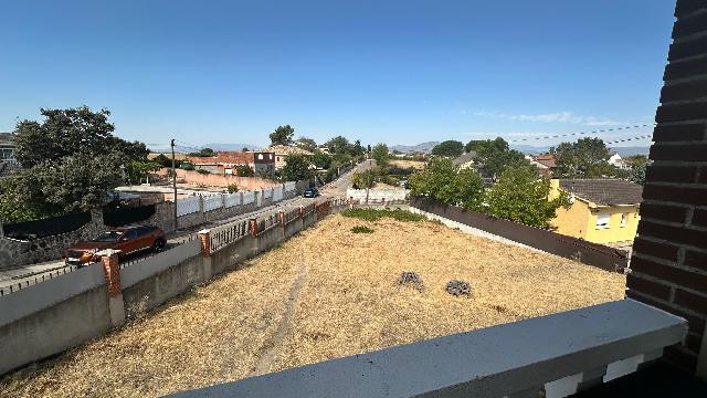 Imagen 4 Inmueble 306121 - Casa Aislada en venta en Escalona / Casa independiente de 2 plantas de 175 m2 