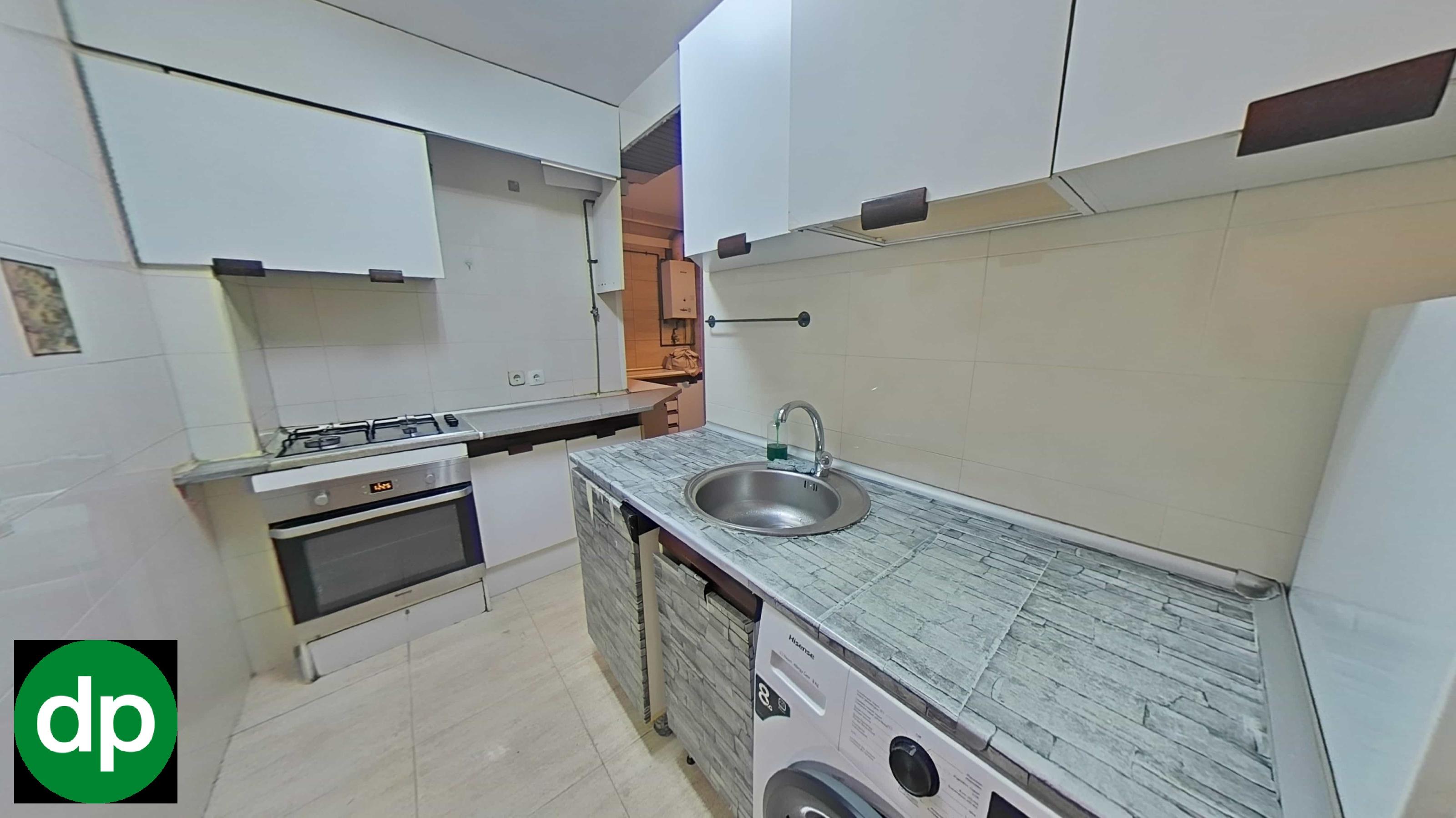 Imagen 20 Apartamento en venta en Alcorcón / Piso en 8 planta con terraza ,3 habitaciones ,ascensor.
