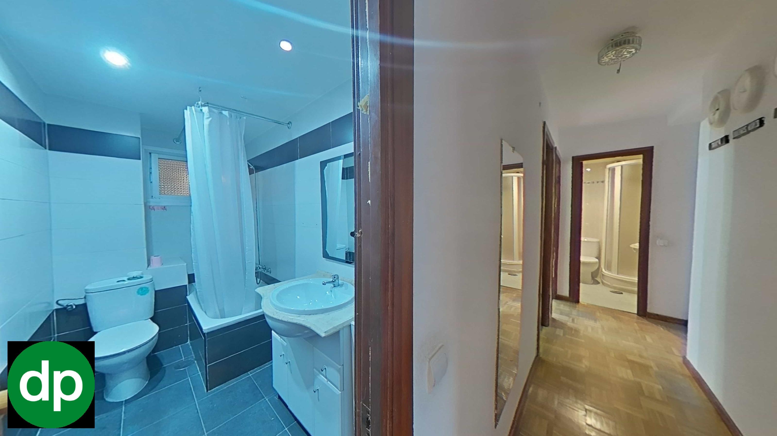 Imagen 12 Apartamento en venta en Alcorcón / Piso en 8 planta con terraza ,3 habitaciones ,ascensor.