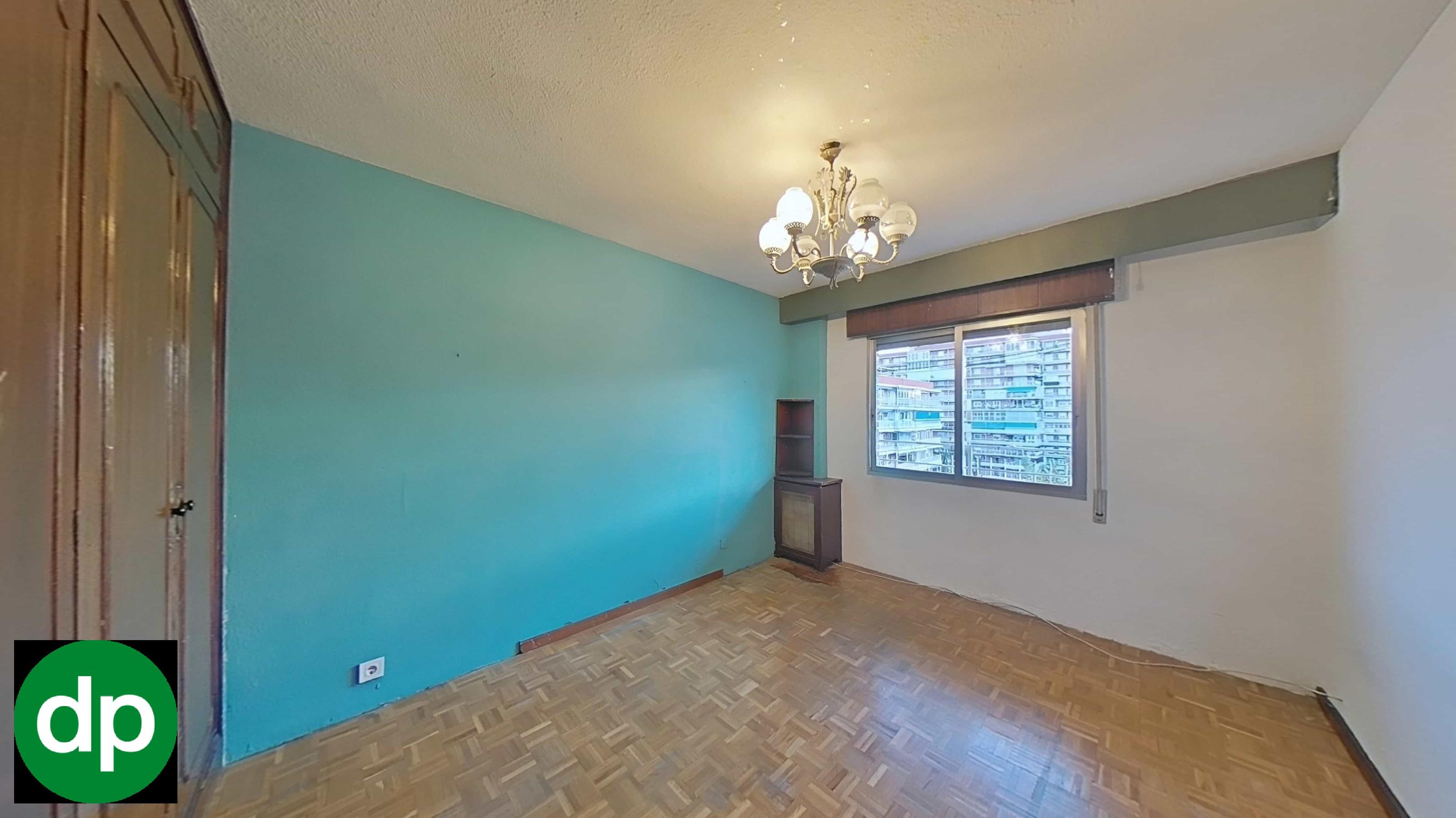Imagen 15 Apartamento en venta en Alcorcón / Piso en 8 planta con terraza ,3 habitaciones ,ascensor.