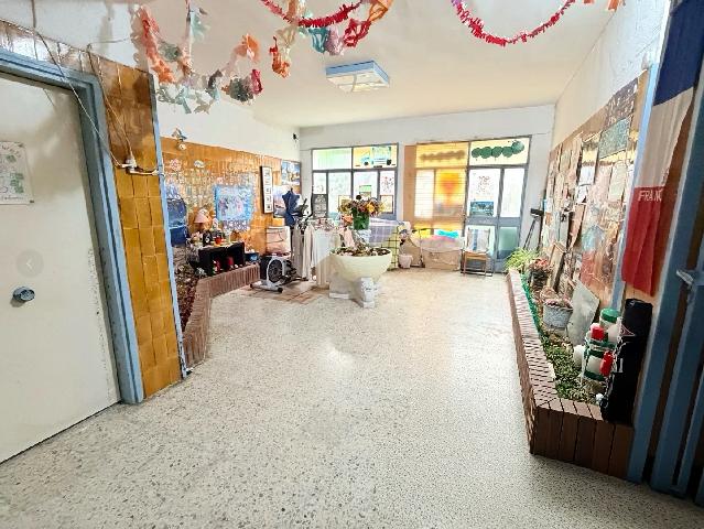 Imagen 4 Inmueble 298661 - Local Comercial en venta en Barcelona / Junto parada bus v19 y 22 cerca metro L5 El Coll/Carmel
