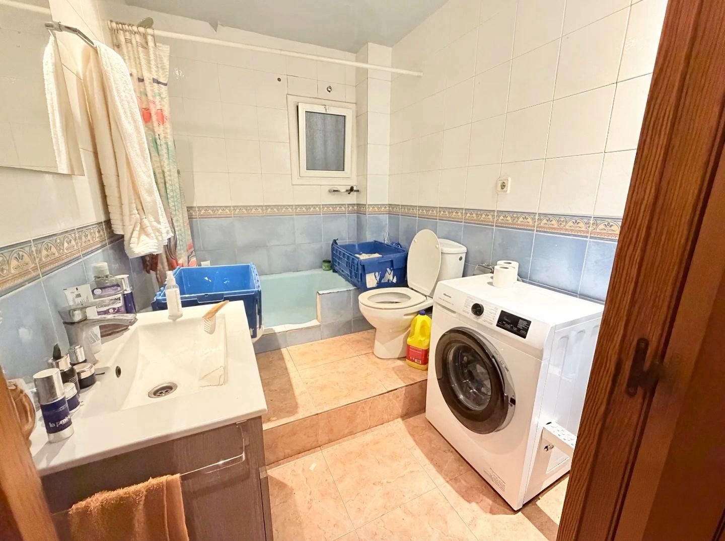 Imagen 9 Local Comercial en venta en Barcelona / Junto parada bus v19 y 22 cerca metro L5 El Coll/Carmel