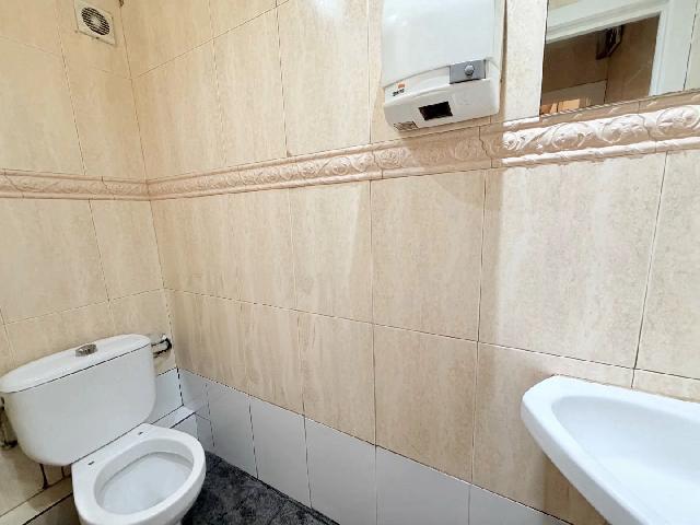 Imagen 17 Inmueble 298661 - Local Comercial en venta en Barcelona / Junto parada bus v19 y 22 cerca metro L5 El Coll/Carmel