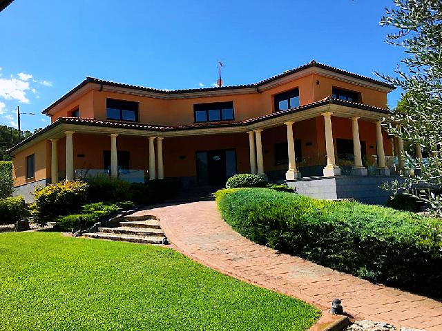 Imagen 10 Inmueble 300181 - Casa Aislada en venta en Castellnou De Bages / En urbanización castellnou de bages, cerca ...