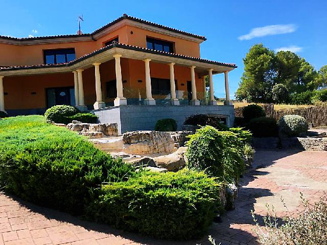 Imagen 1 Inmueble 300181 - Casa Aislada en venta en Castellnou De Bages / En urbanización castellnou de bages, cerca ...