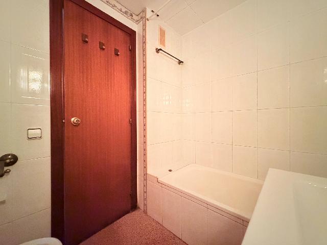 Imagen 27 Inmueble 302189 - Piso en venta en Santa Coloma De Gramenet / A 1 minuto de escola miguel hernandez cerca de...