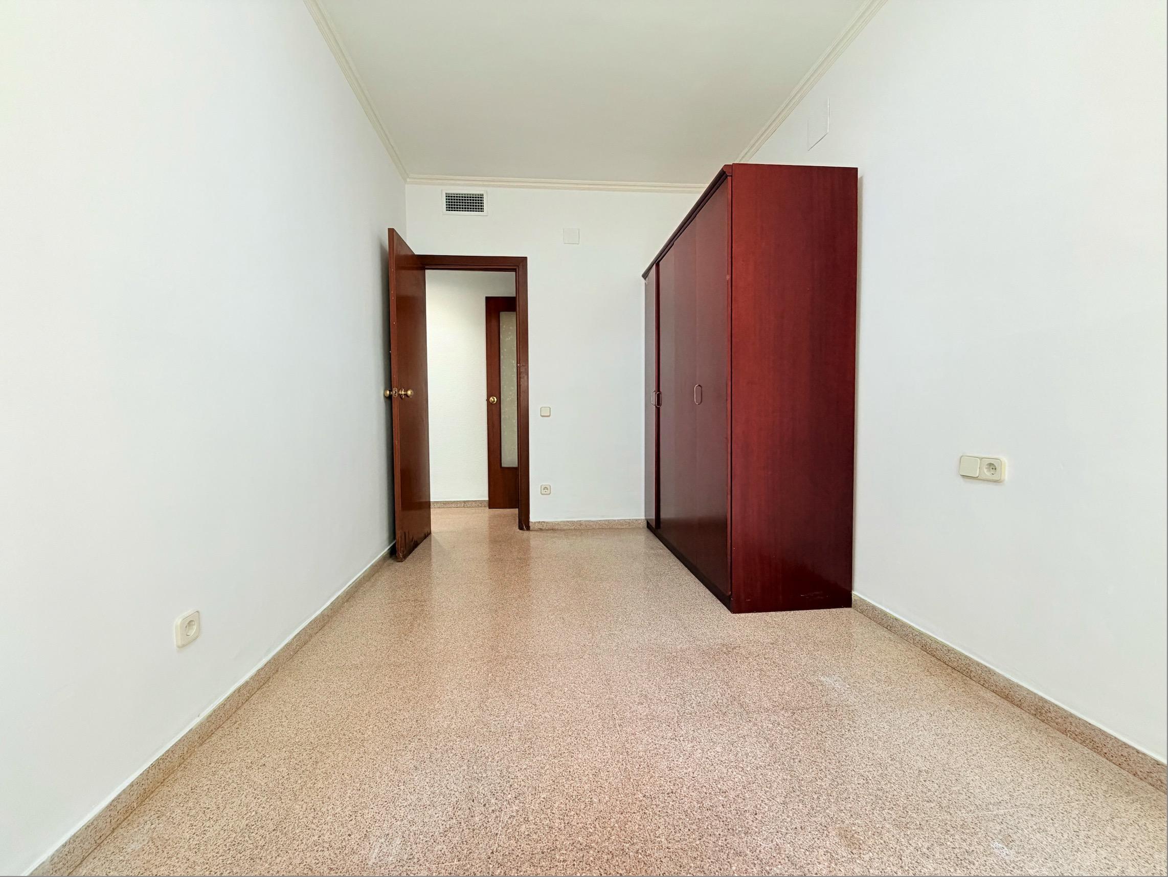 Imagen 21 Piso en venta en Santa Coloma De Gramenet / A 1 minuto de escola miguel hernandez cerca de...
