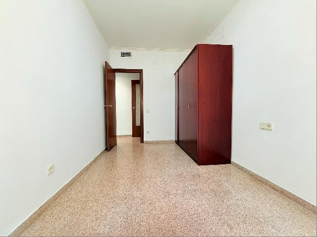Imagen 21 Inmueble 302189 - Piso en venta en Santa Coloma De Gramenet / A 1 minuto de escola miguel hernandez cerca de...