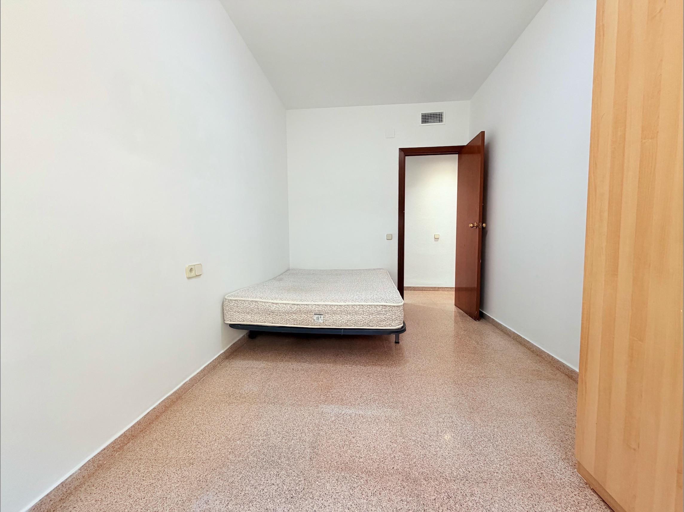 Imagen 20 Piso en venta en Santa Coloma De Gramenet / A 1 minuto de escola miguel hernandez cerca de...