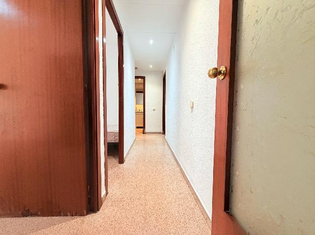 Imagen 25 Inmueble 302189 - Piso en venta en Santa Coloma De Gramenet / A 1 minuto de escola miguel hernandez cerca de...