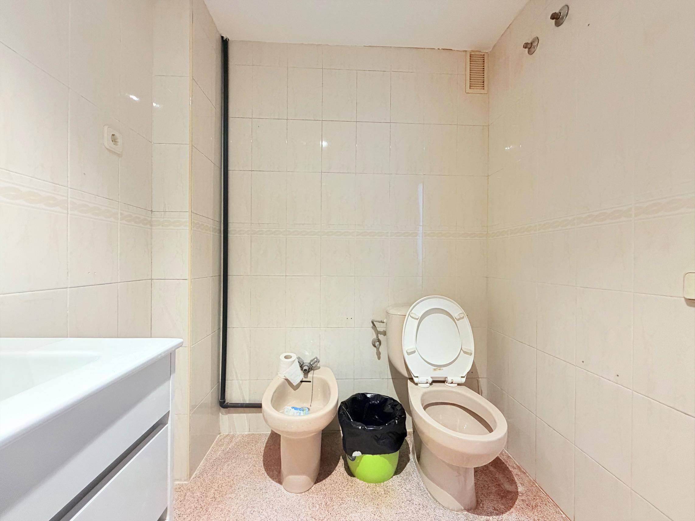 Imagen 31 Piso en venta en Santa Coloma De Gramenet / A 1 minuto de escola miguel hernandez cerca de...