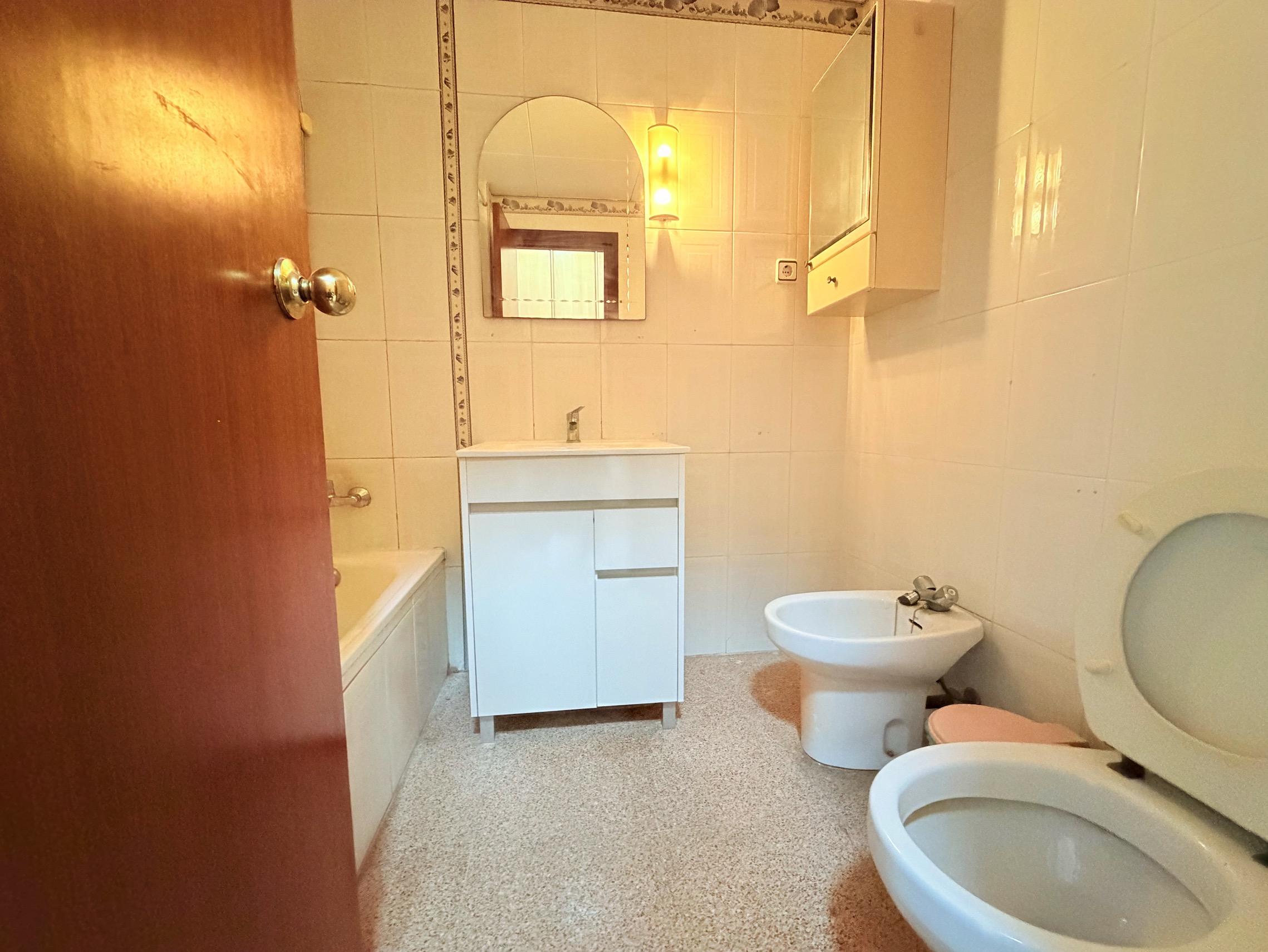 Imagen 12 Piso en venta en Santa Coloma De Gramenet / A 1 minuto de escola miguel hernandez cerca de...