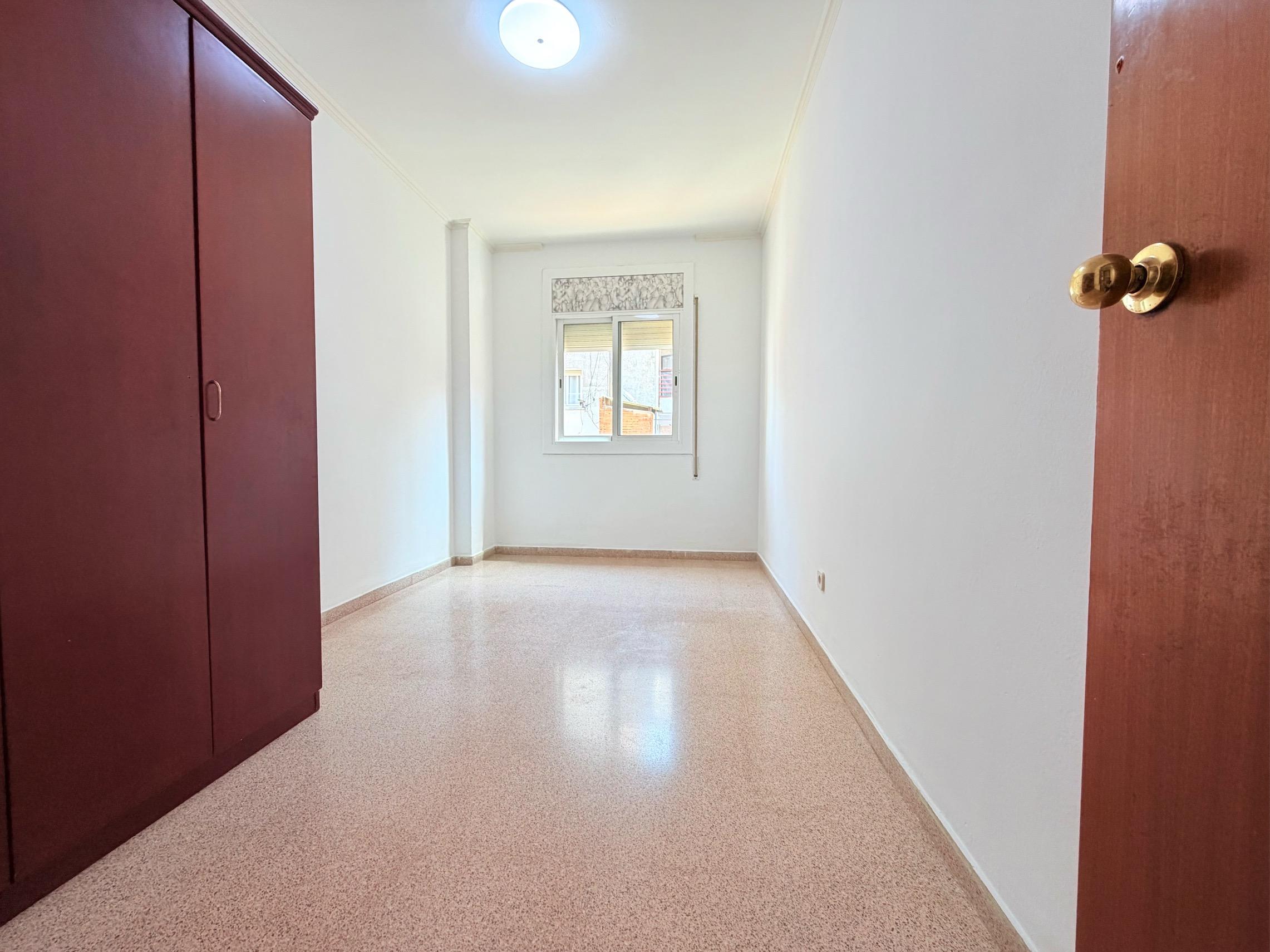 Imagen 17 Piso en venta en Santa Coloma De Gramenet / A 1 minuto de escola miguel hernandez cerca de...
