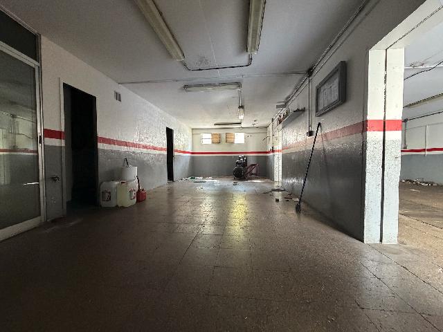 Imagen 1 Inmueble 304101 - Local Industrial en venta en Sant Adrià De Besòs / Zona la mina, cerca de cap la mina y ho...