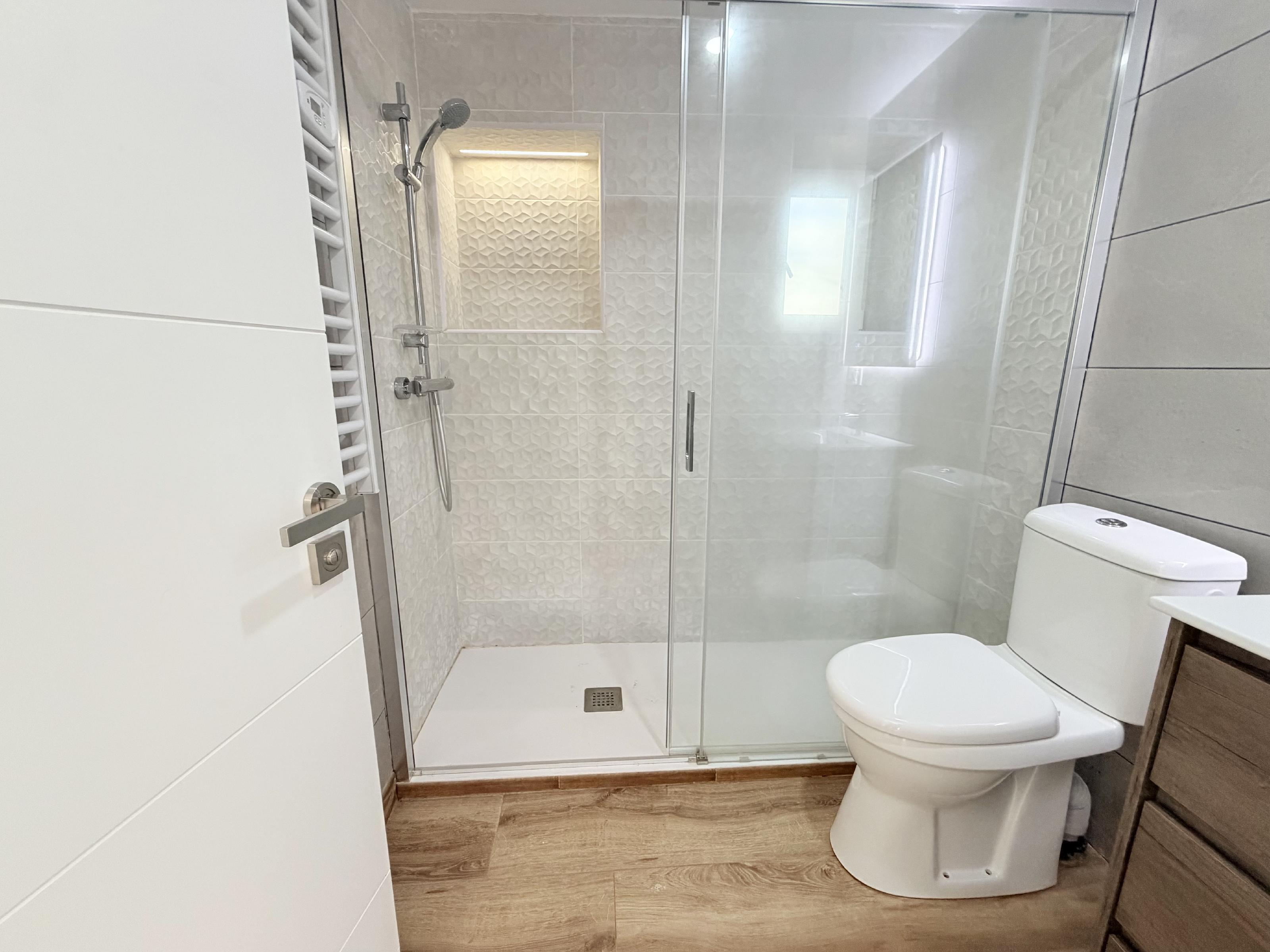 Imagen 17 Apartamento en alquiler en Sant Adrià De Besòs / Junto al cap la mina y a la seguridad soc...