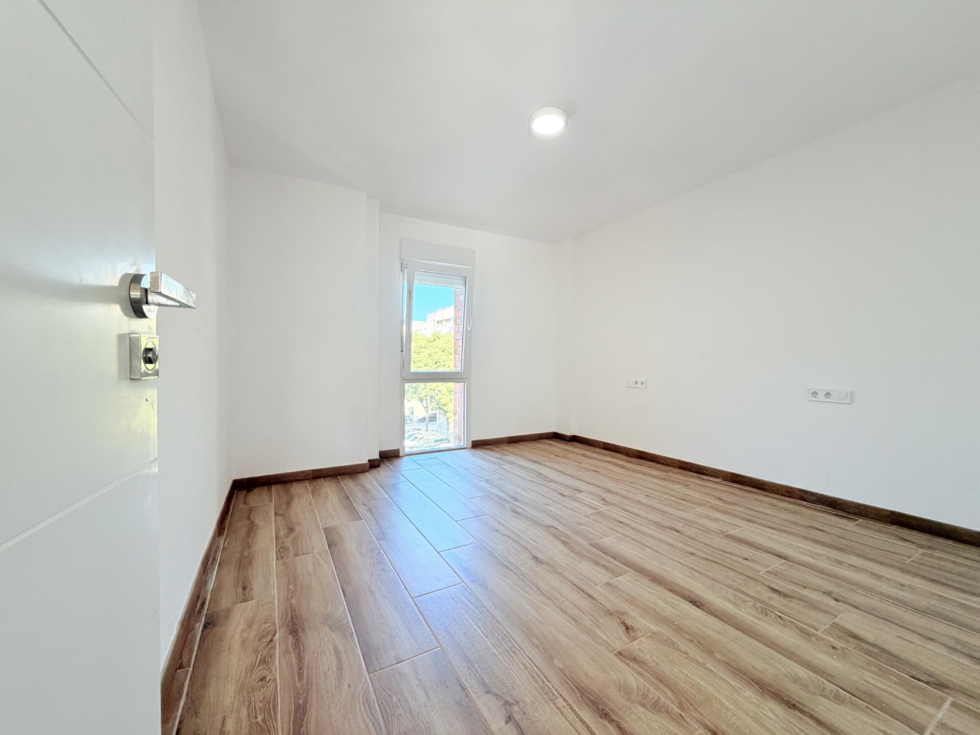 Imagen 14 Apartamento en alquiler en Sant Adrià De Besòs / Junto al cap la mina y a la seguridad soc...