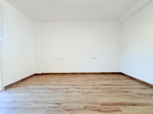Imagen 22 Inmueble 305511 - Apartamento en alquiler en Sant Adrià De Besòs / Junto al cap la mina y a la seguridad soc...