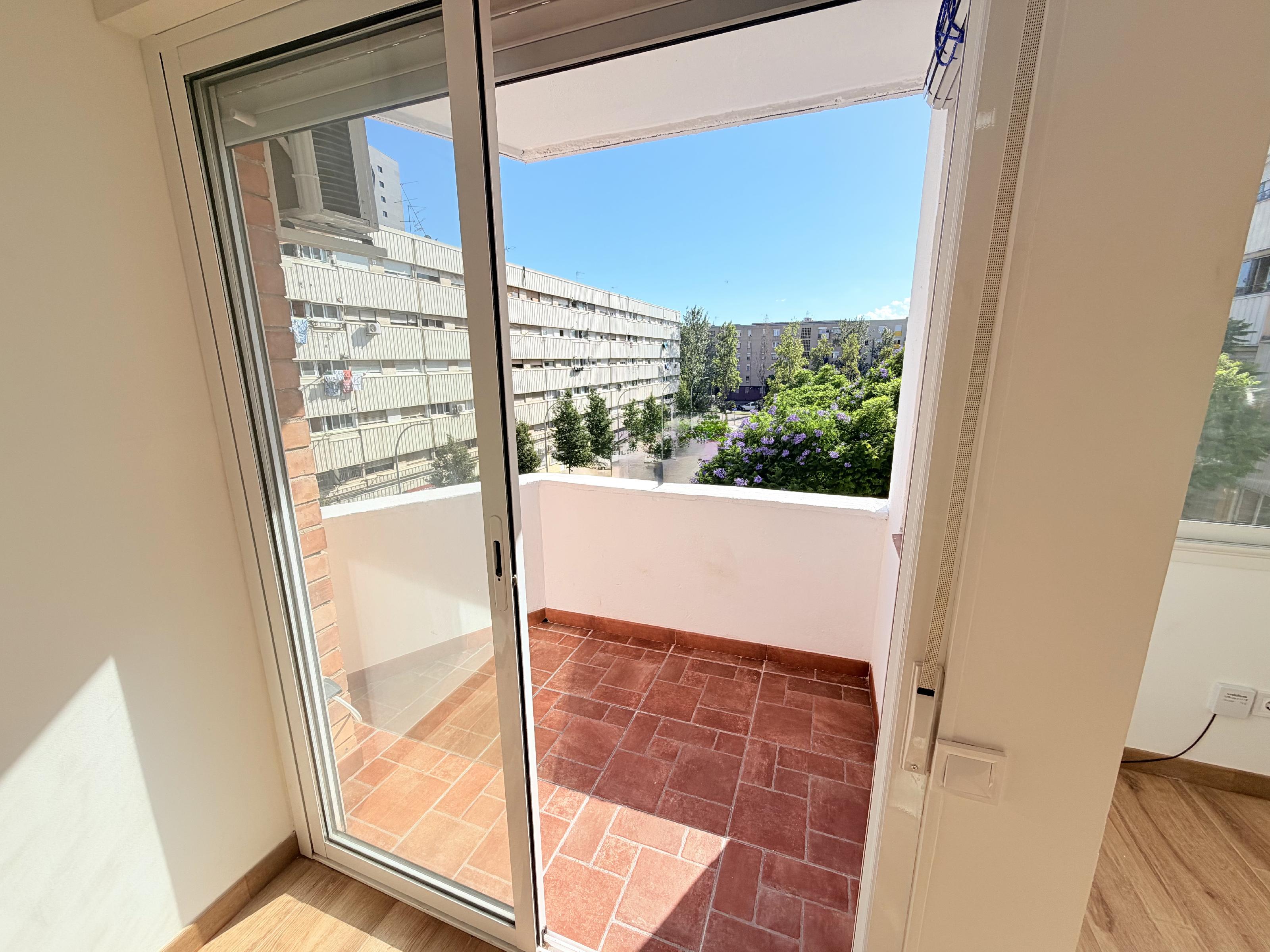 Imagen 5 Apartamento en alquiler en Sant Adrià De Besòs / Junto al cap la mina y a la seguridad soc...