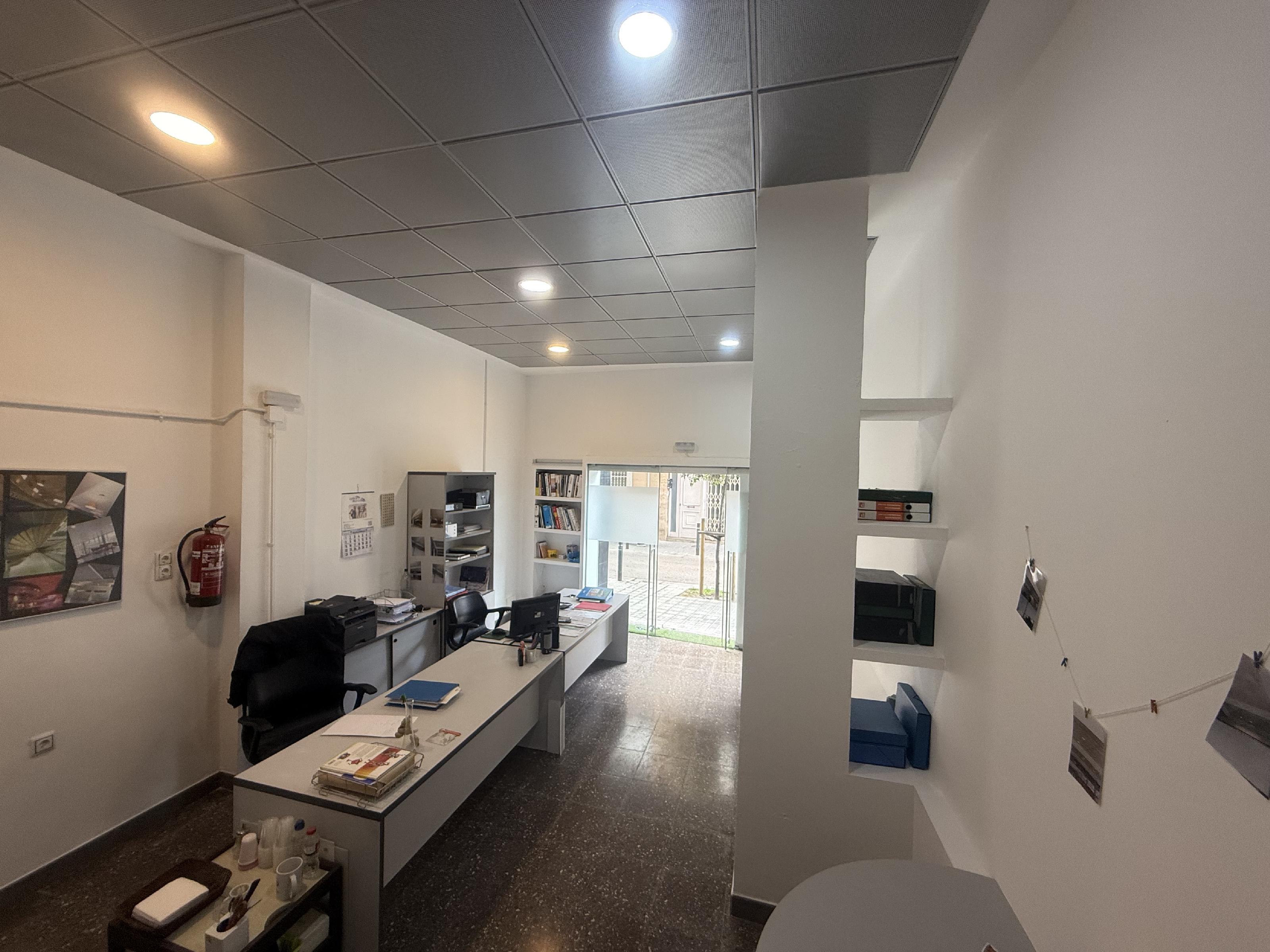 Imagen 2 Oficina Comercial en alquiler en Hospitalet De Llobregat L´ / A una cuadra de av.Josep T...