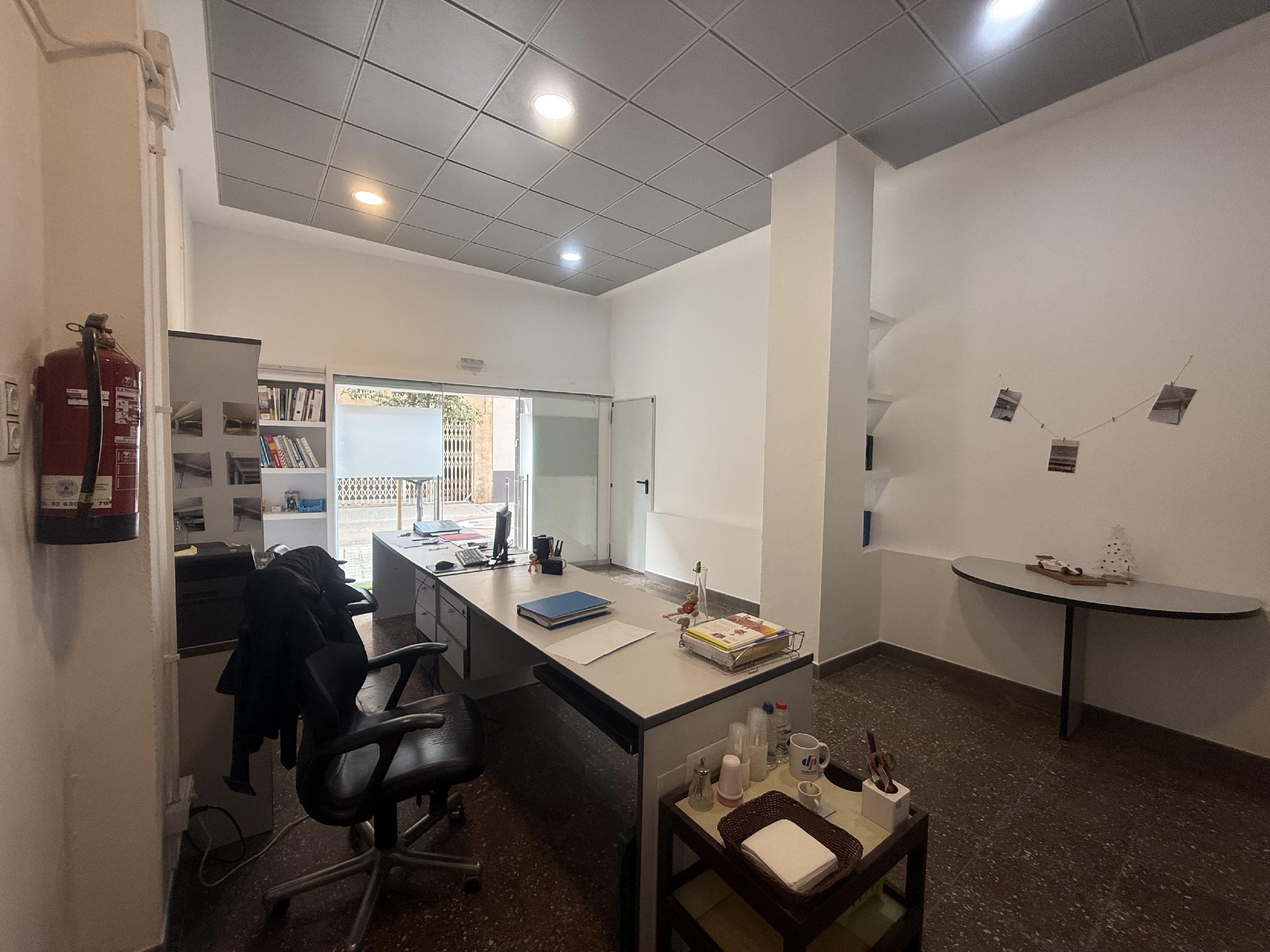 Imagen 3 Oficina Comercial en alquiler en Hospitalet De Llobregat L´ / A una cuadra de av.Josep T...